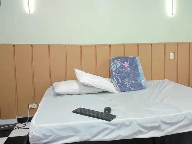 ally-blonde — lamer pies