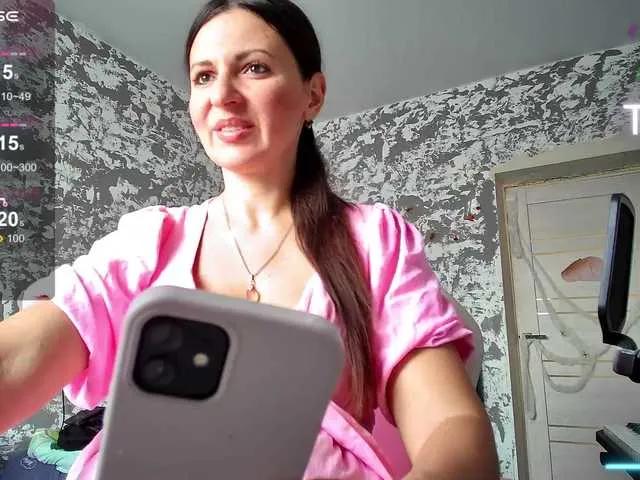 AwesomeGirlll on BongaCams