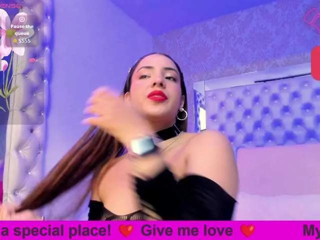 BellaSaint on BongaCams 