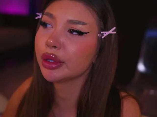 CassyeLips — I get turned on by respect and by gentle touches.