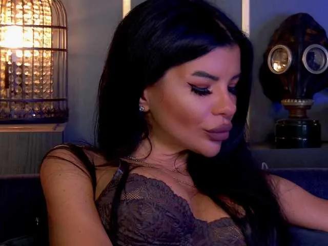 EleniaDevons on BongaCams 