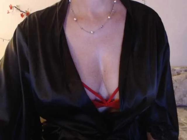 goodSnowQueen on BongaCams 