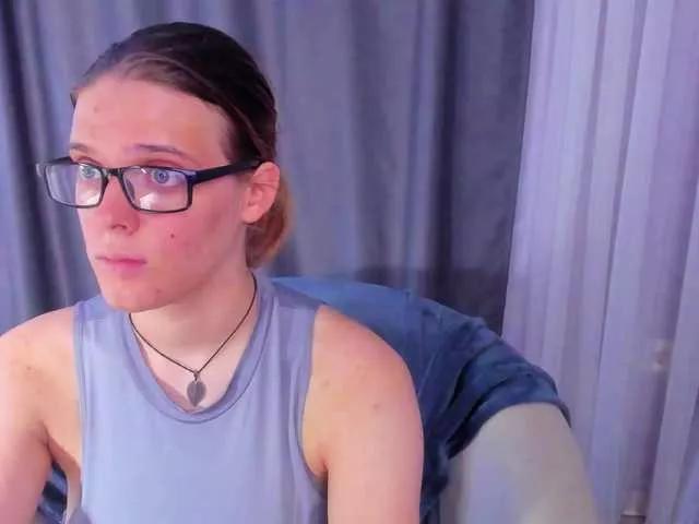 KIKIKrash on BongaCams 