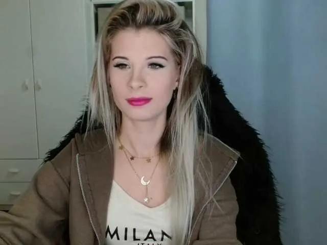 KristineNatural — I'm drawn to confident guys who know what they want and aren't afraid to show it. I can't resist a good tease - there's something insanely hot about that slow build-up, the looks, the tension, the anticipation...