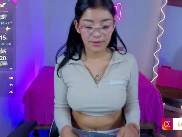 Lalalutsy-tay on BongaCams 