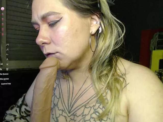 Lilye on BongaCams 