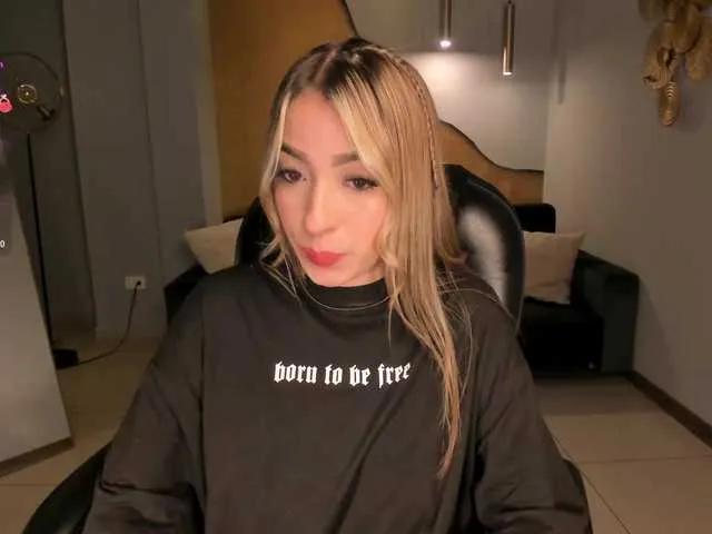 LizzCooper — I love it when they support me, that means they like my show and get horny with my body.