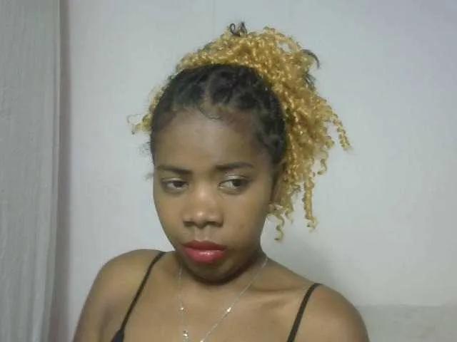 Maha19x on BongaCams 