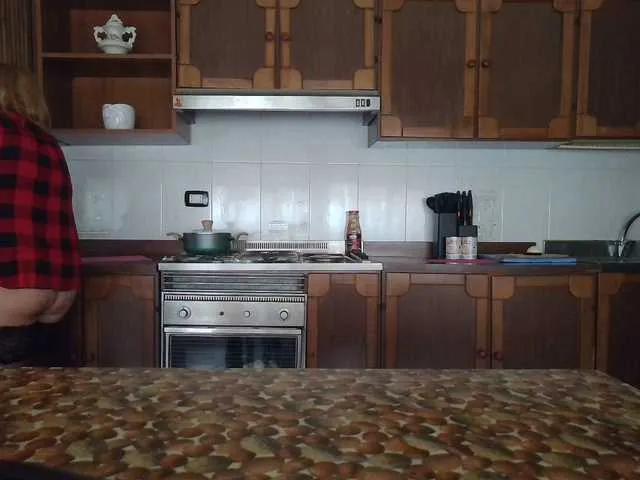 pussyboom11 — Kindness, generosity, great vibes.I love feeling the vibrations . I love knowing you are watching me be naughty.