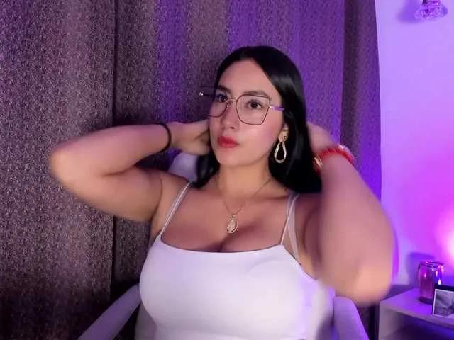 Sara-Parkeer on BongaCams 