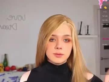 _yourfoxy_ —  CUM SOON   #lovense #trans #bigass #anal #18 [2500 tokens remaining]