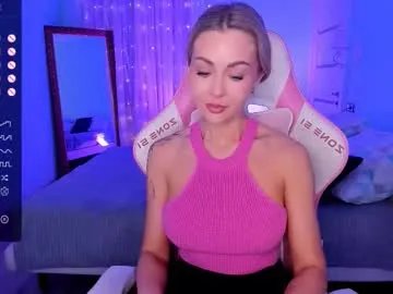 adeleroberts on Chaturbate