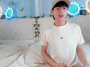 ale_aurarashi on Chaturbate