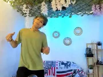 alexandluke1 — kiss hot long and french [100 tokens remaining]