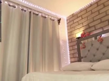 bl_cos on Chaturbate