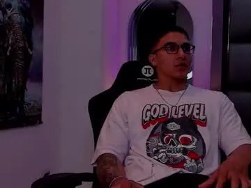 dash_bukoski — Cumshow when goal is reached. #latino #bigcock #feet #muscle #lovense [1111 tokens remaining]