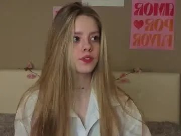 denaebeste on Chaturbate