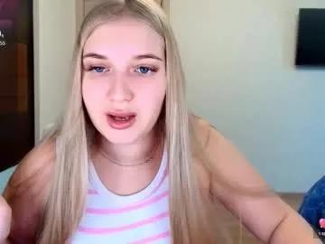 do_u_want_alice — take off your bra and shake your tits  #bigboobs #bbw #leggings  #british   #daddy # [343 tokens remaining]