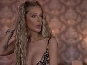 ellieredd on Chaturbate 