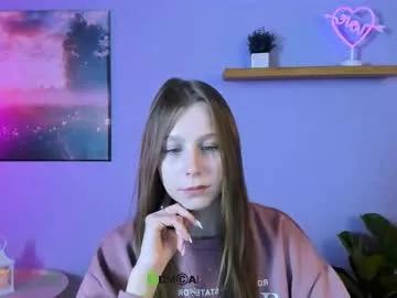 esme_moore_ — GOAL: for a good mood [600 tokens remaining] Welcome to my room! #skinny #18 #lush #dirtytalk #sph