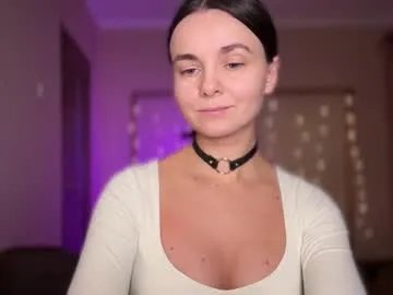 lanaloulou on Chaturbate