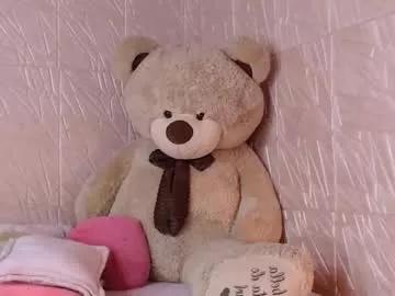 little_angelito2 on Chaturbate 