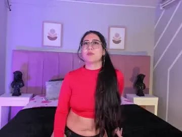 lunaliaa_ — GOAL: Squeeze boobs + moan [55 tokens remaining] Tell me I'm your good girl! #young #squirt #bigass #latina #longhair