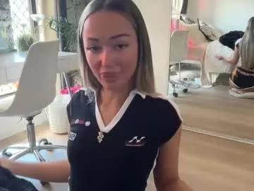 luvlivvyy on Chaturbate 