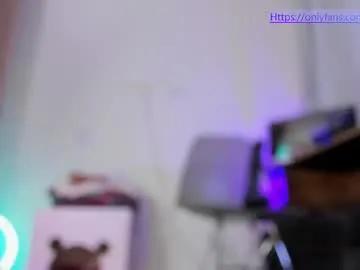 martiina_0 — HiiGuysControlfuckmachine(pvt)Special patterns  TIP 2538111 --  #latina #fuckmachine #pantyhose #young #anal [97 tokens to goal]