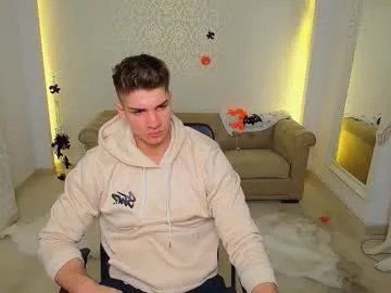 maxkaiden on Chaturbate