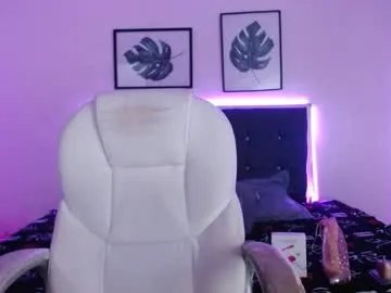 mia_collens_ on Chaturbate