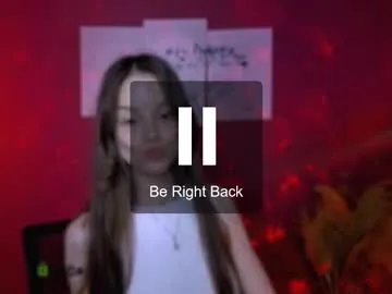 mia_starrr_ on Chaturbate