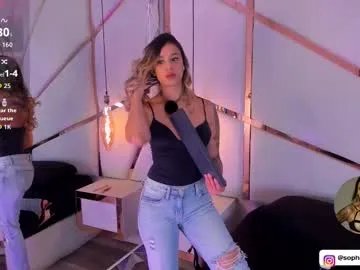 sophie_velvet18 on Chaturbate