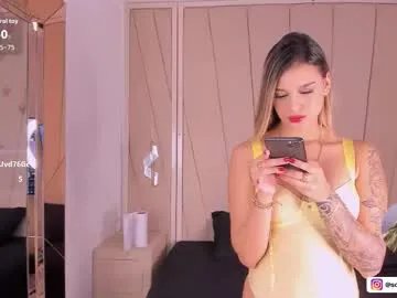 sophie_velvet18 on Chaturbate