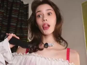 t_tragedienne — Goal: Seductive tesing with my top - I'm Helena, a little #shy about my #smalltits becuse i'm #18 years old, #young #new girl here [33 tokens remaining]