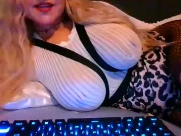 thepeachprincess — hi babies! cum tip #c2c (menu!) and empty your juicy balls for mommy ;) #pvt is open!! *buy my snap in my bio :)* *photos n viddies below!!;)* #bigboobs #femdom #findom