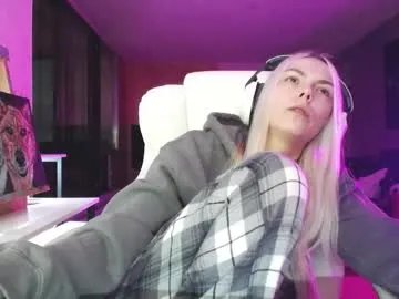 tinykylie on Chaturbate