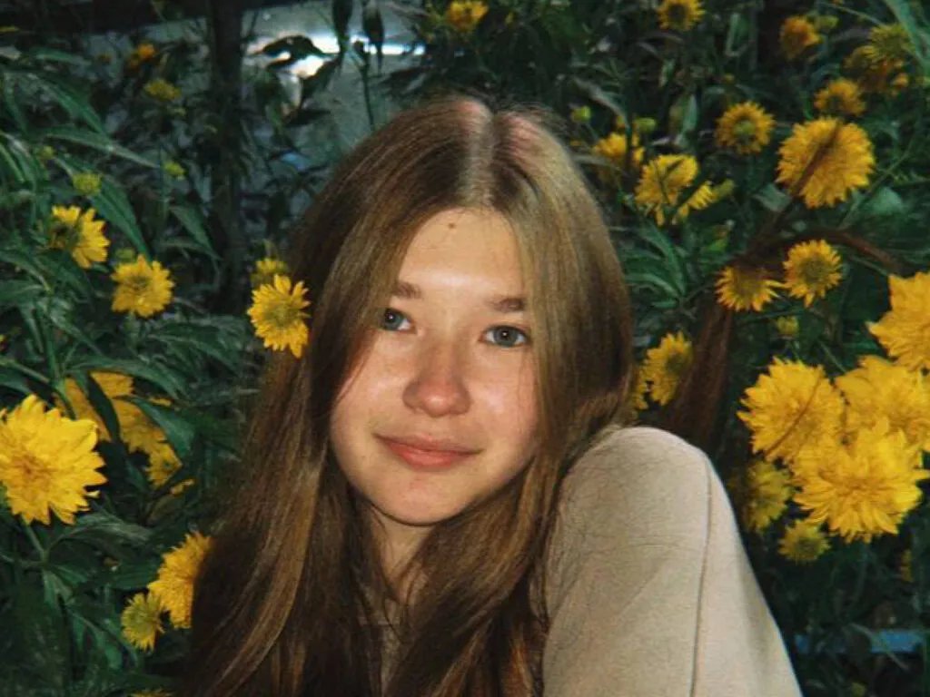 GemaWiddows — Most of all I love positive people. You and I will become friends if you are kind to me and know how to cheer me up. I also like to walk and listen to music