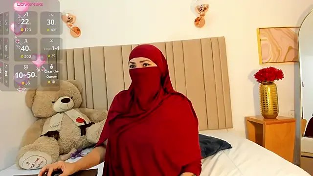 _naylaa_ on StripChat