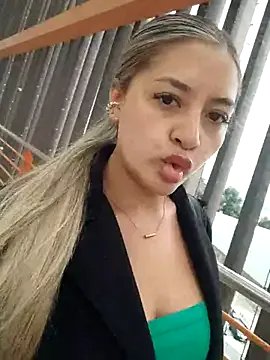 alana_69 on StripChat