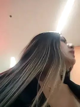 alana_69 on StripChat