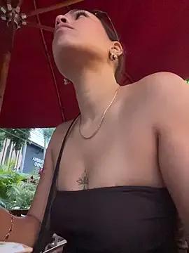 Alice_surprise — NAKED RIDE DILDO BIG SQUIRTUBER