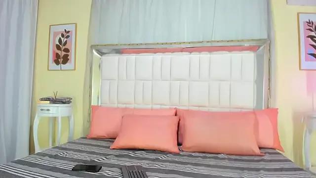 AlmaSean on StripChat 