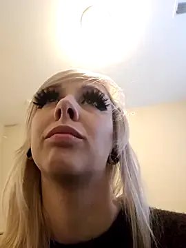 AmethystFoxx on StripChat