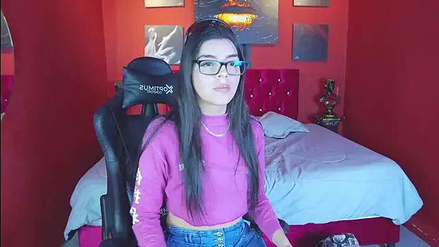 Aranzza_Ross — Twerking +  6 Spanks 