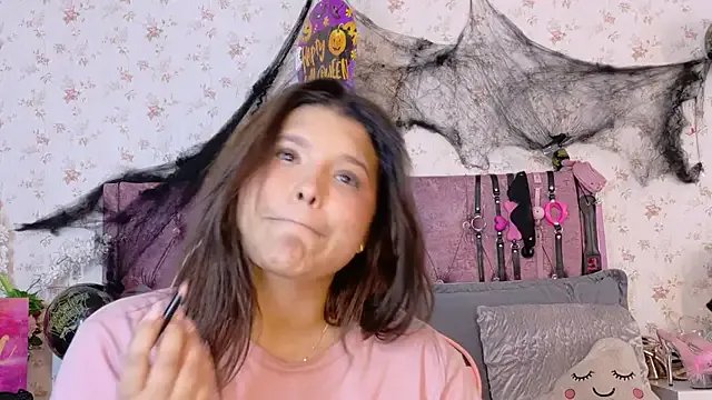 AvrillThomas on StripChat