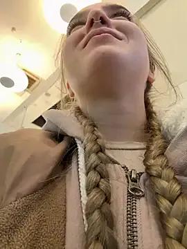 bambi_lu — show ass in panties only 