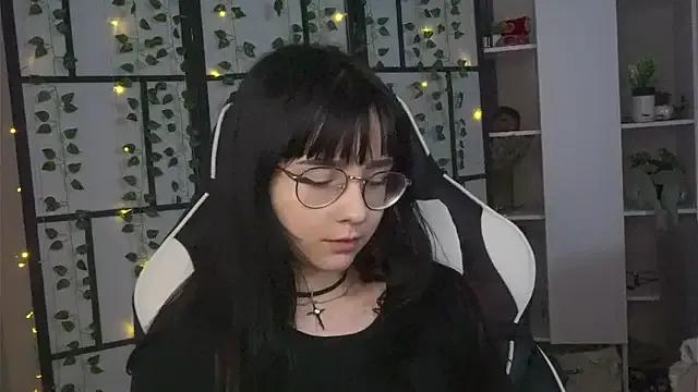 BereniceBattersby on StripChat 