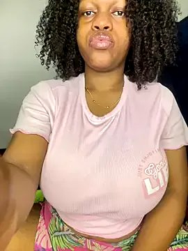 Boneca25 on StripChat