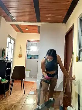 Cami_Leon2 on StripChat